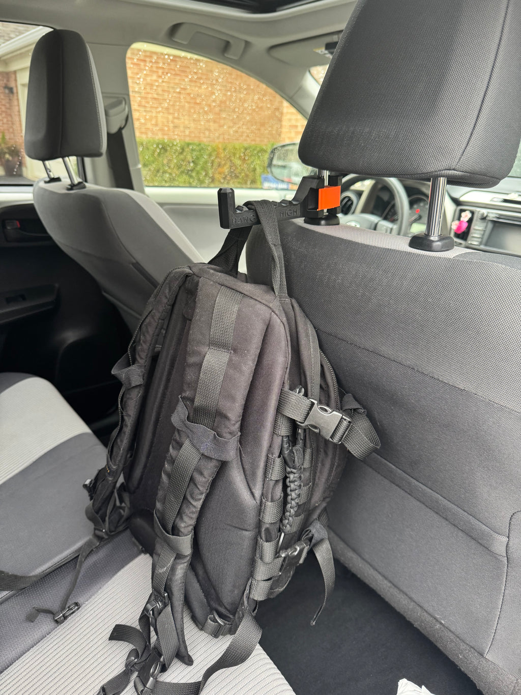 Bow & Crossbor Hanger/Rack for Cars & Trucks -14mm-Headrest Mount. Hang Them High – Compound Bow & Crossbow Headrest Hanger.